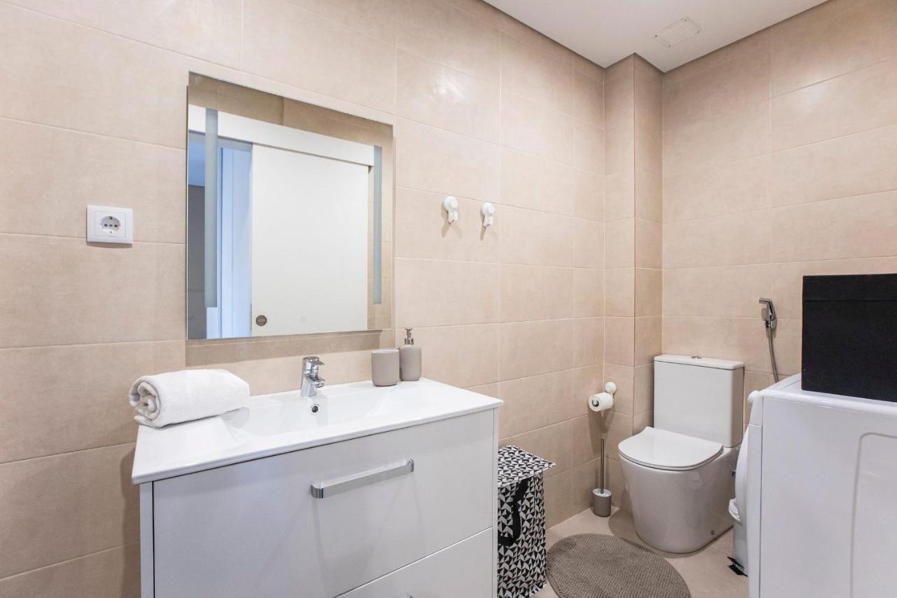 Seaside 1Br Flat W/ Ac In Matosinhos By Lovelystay Buitenkant foto
